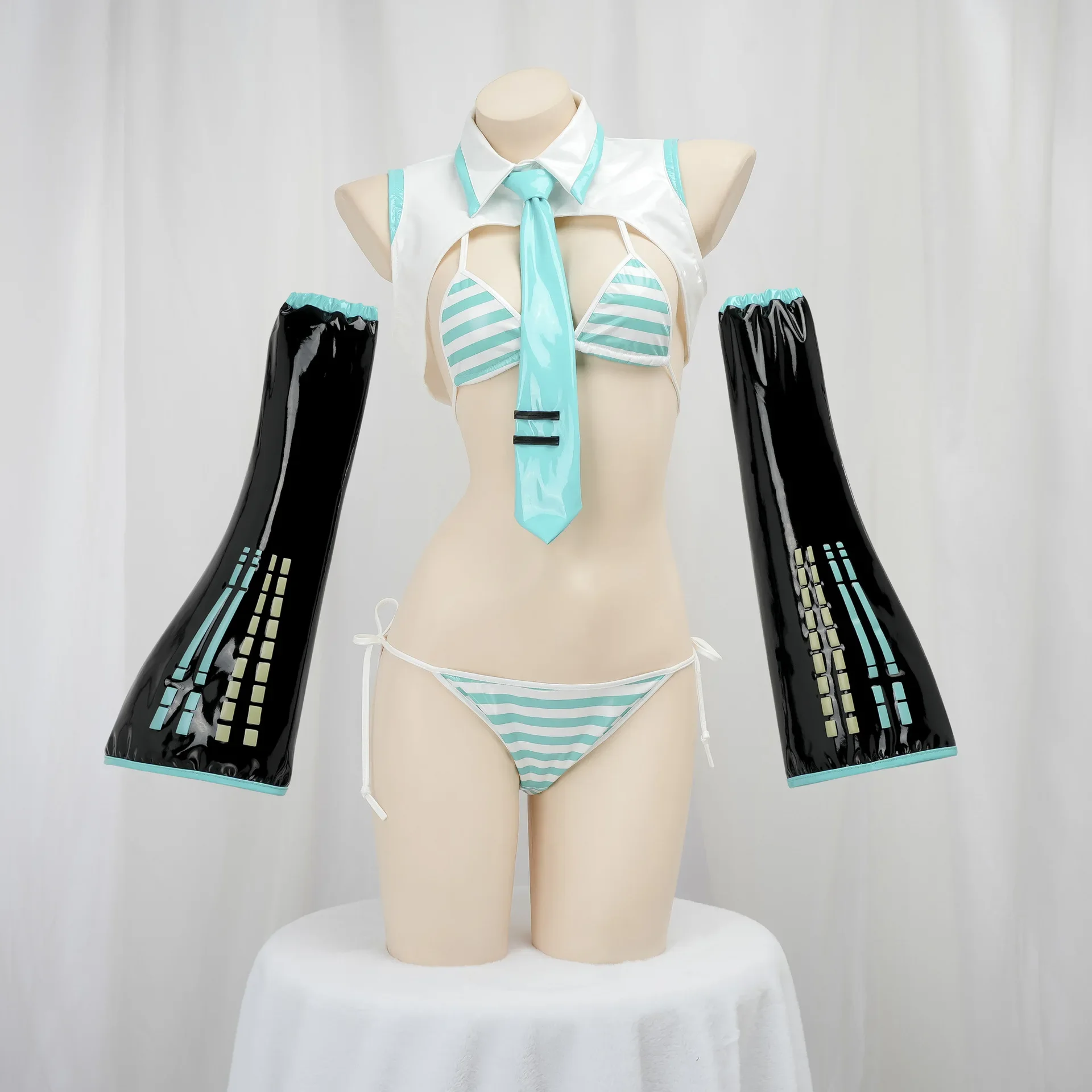 زي تنكري لشخصية ميكو من لعبة ف - مراجعة Anime Cosplay Miku وسعره