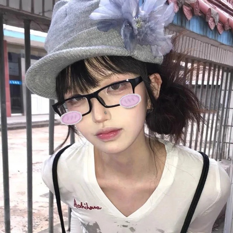 نظارات كاواي لطيفة بتصميم أنمي - مراجعة Anime Cosplay Girl Photo وسعره